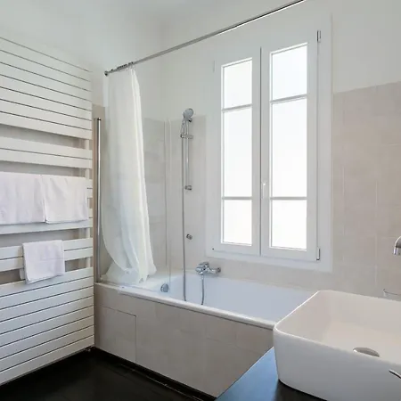 Maison Piloni Frühstückspension LʼIsle-sur-la-Sorgue